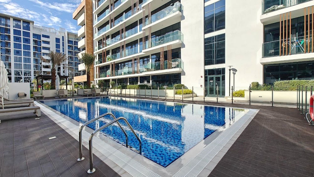 1 Bedroom and a Marvelous Flat in Azizi Riviera 26
