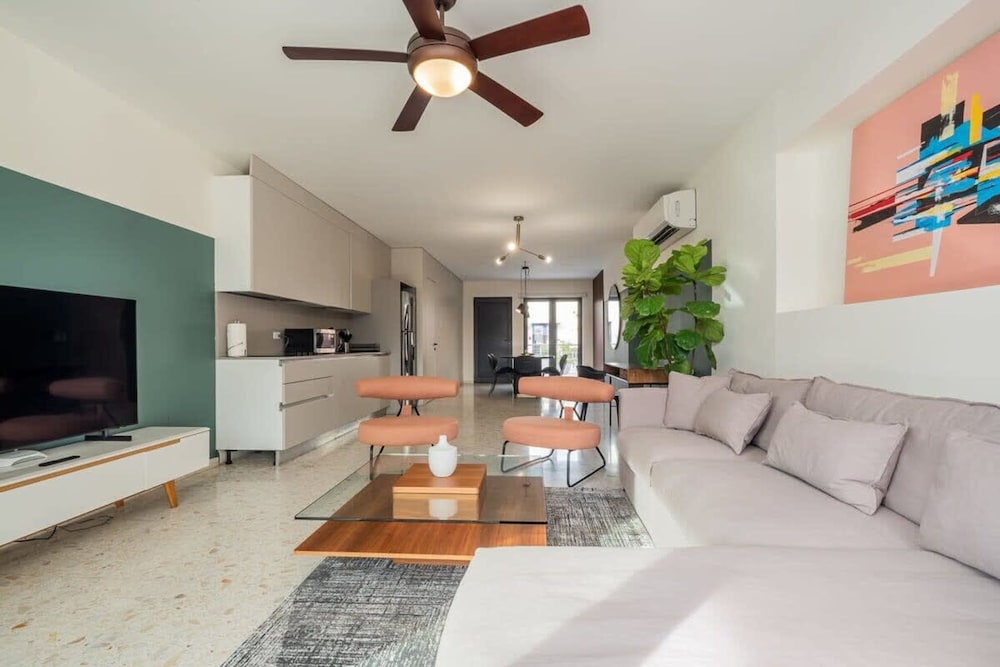 Picturesque 2BR in Casco Antiguo