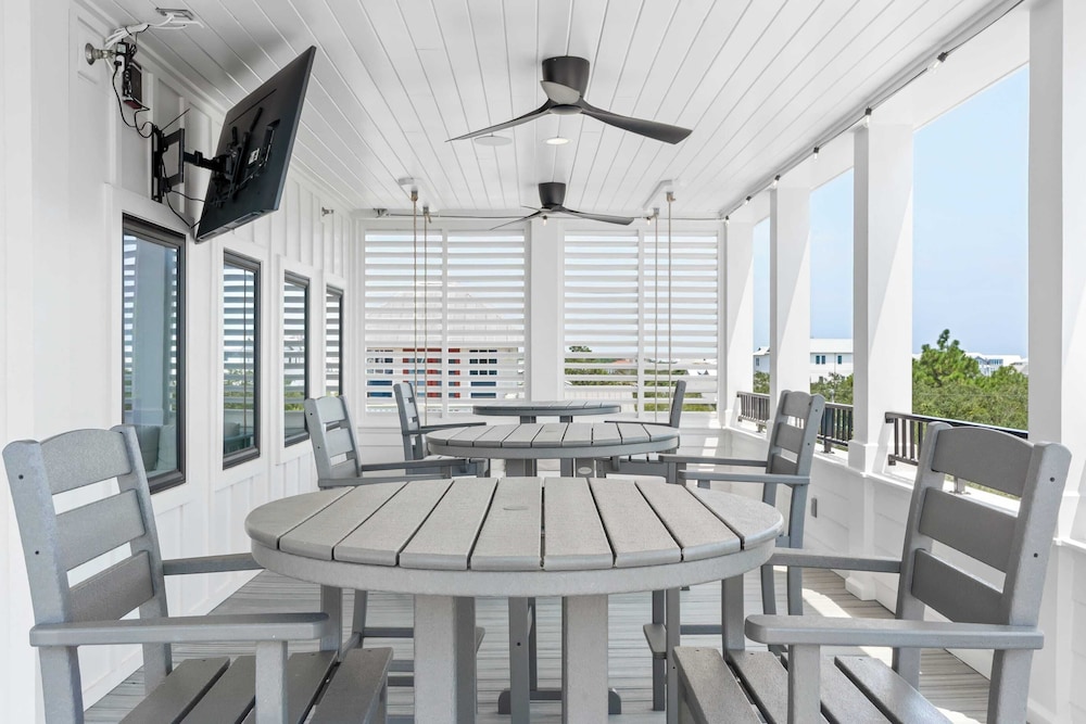 All Decked Out Seagrove by Avantstay Priv Pool+hot Tub, Ocean Views!