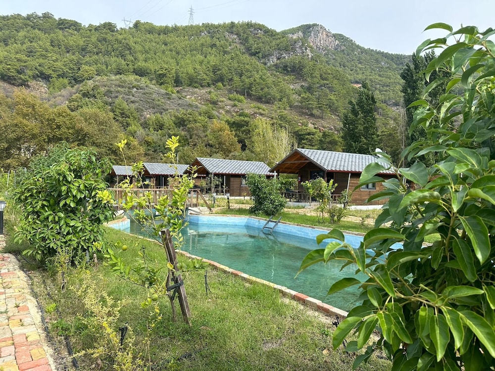 Ruby Bungalov