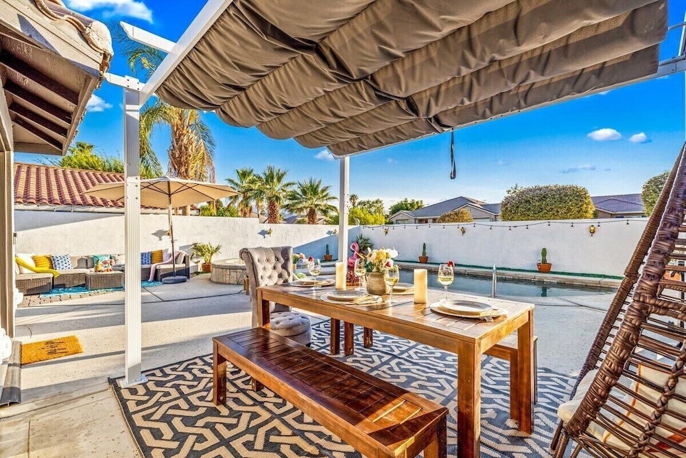 Desert Fun 4BR Retreat with Pool