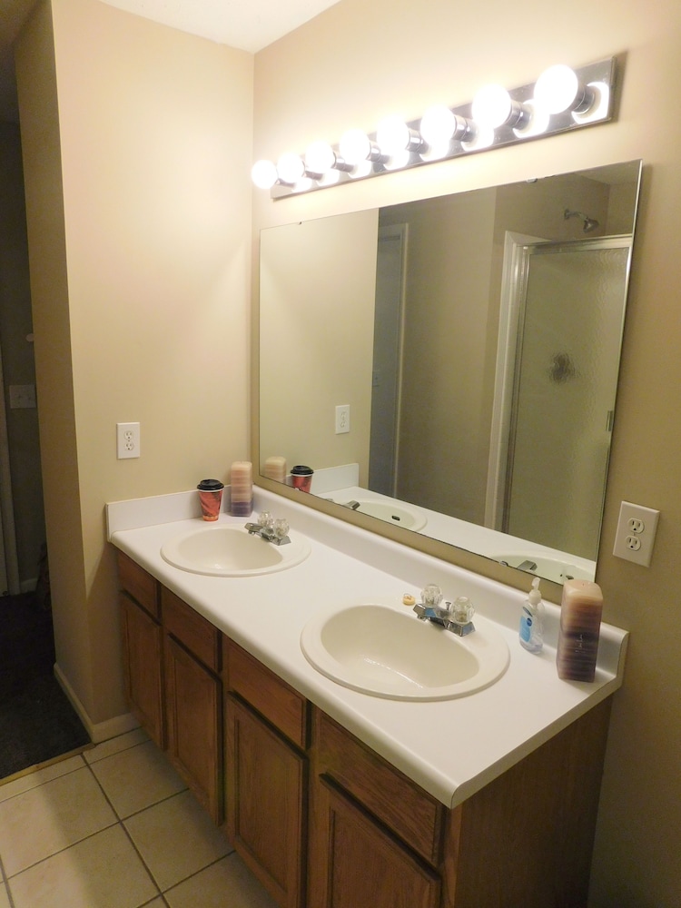 Evonne's Sharing House - Property Image 46