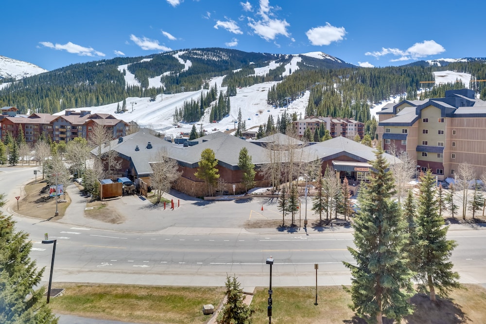 Copper Mountain Vacation Rental: Walk to Ski Lift! view 4