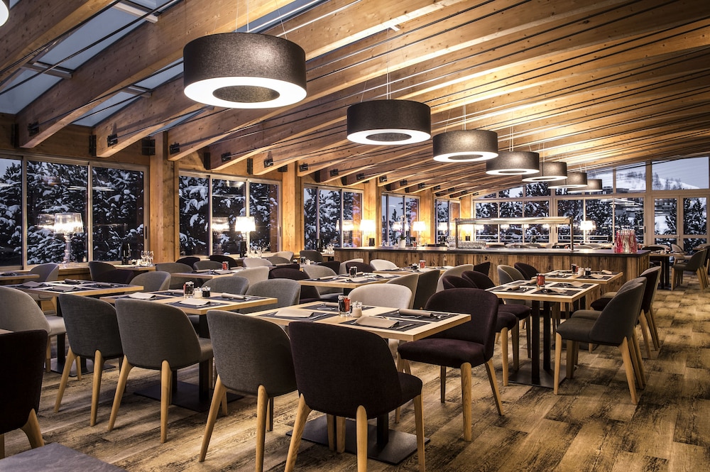 Huez Vacations - Hotel Le Pic Blanc - Property Image 9