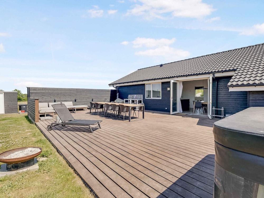 5 Star Holiday Home in Frorup