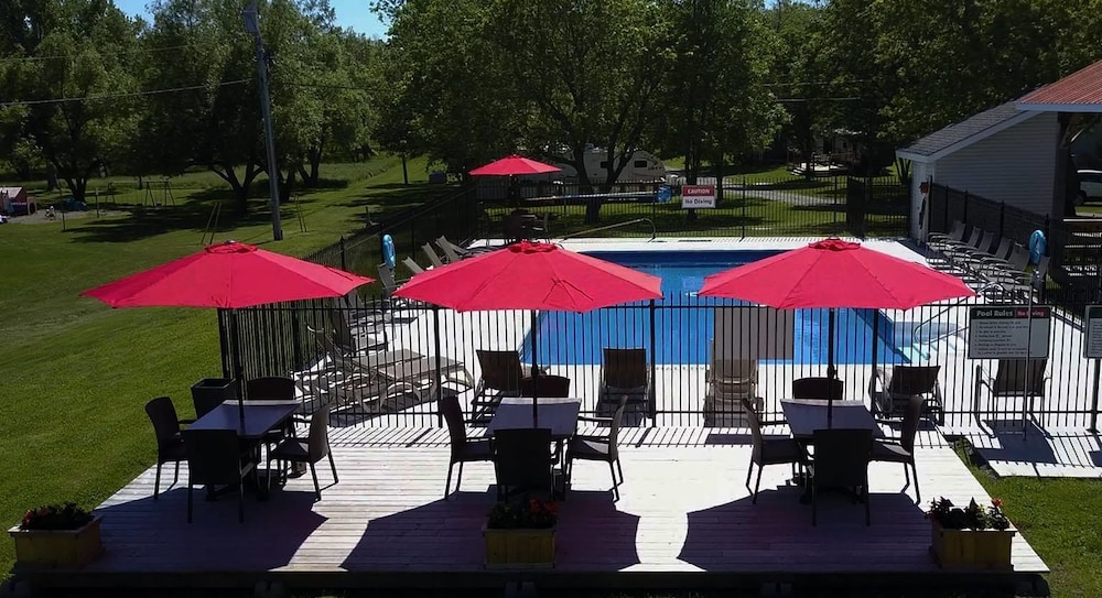 Lake Avenue RV Resort - Image 5