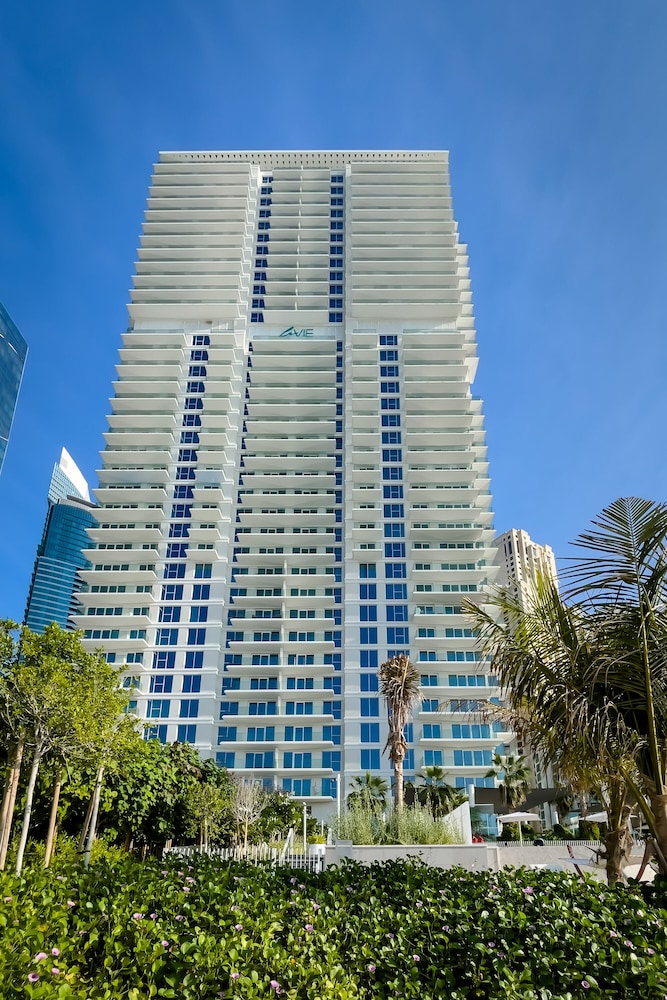 Elite 2BR at La Vie with sea view photo 2