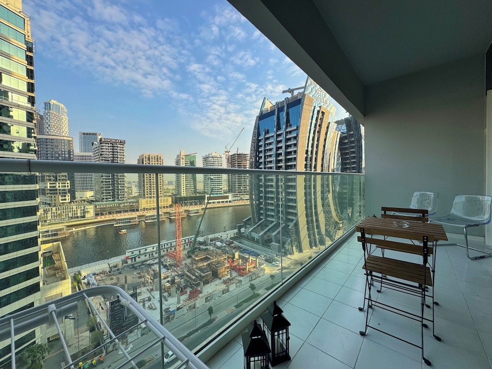 Damac Reva Residences 808