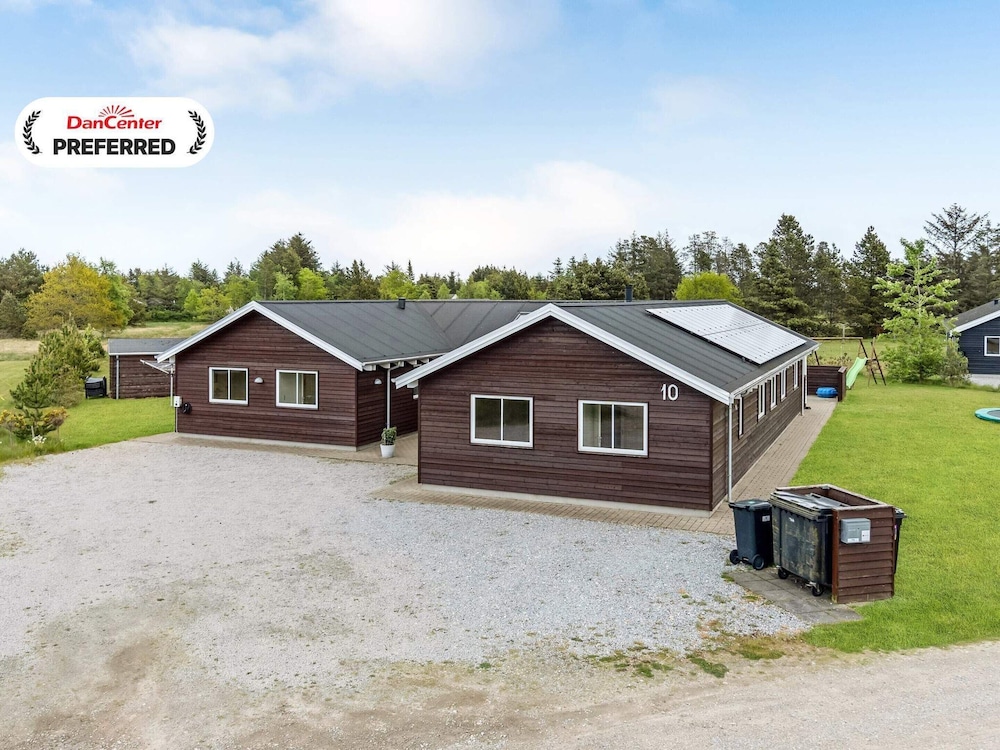 5 Star Holiday Home in Albaek