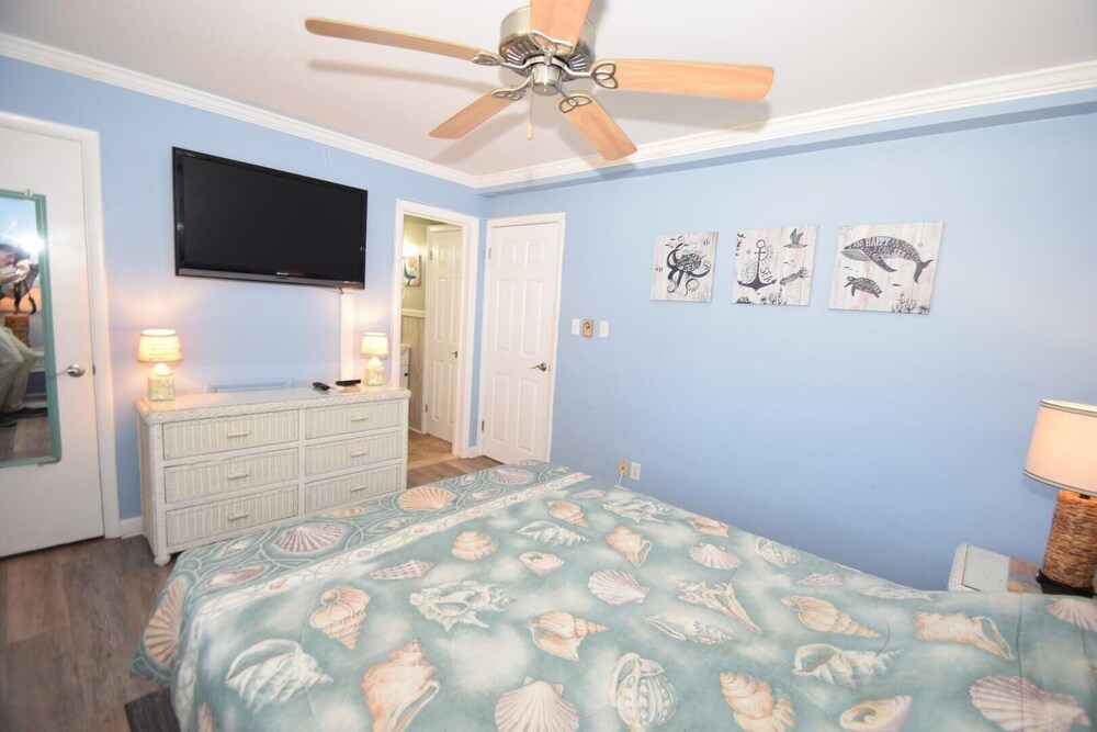 Virginian 4 1 Bedroom Apts view 3