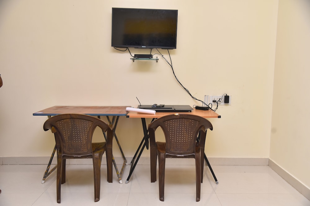 Lovely 2-bed Apartment in HSR Layout, Bengaluru view 3