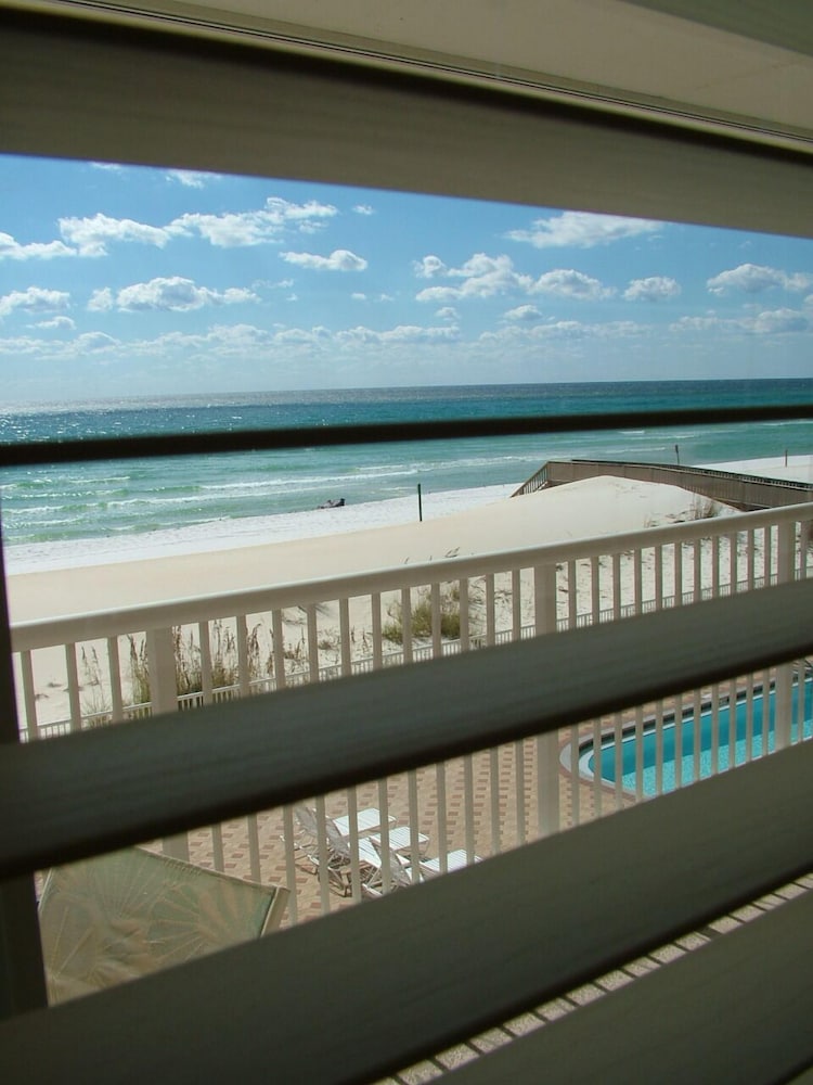 Islander 3004 by Brooks and Shorey Resorts