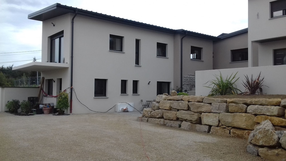 Villa'vi Lyon Est Chambres d'Hôtes