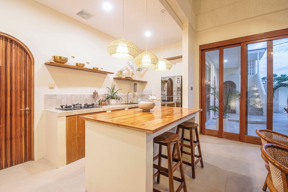 Luxury 4BR Villa With Private Pool in Canggu