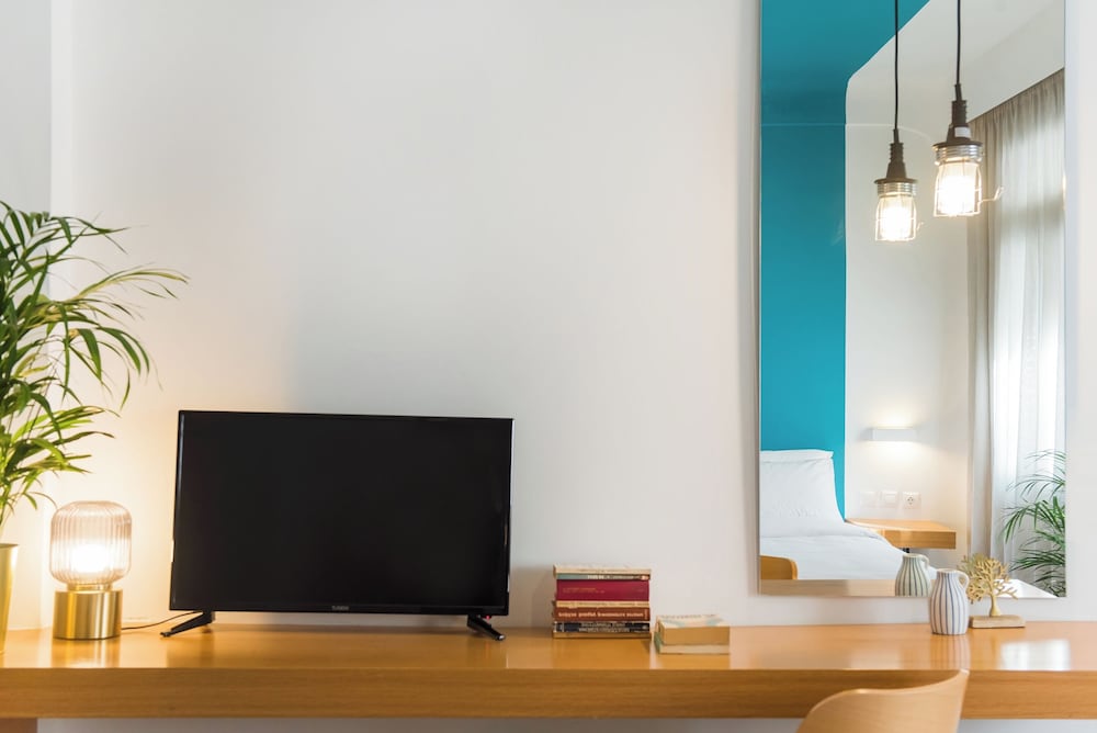 MONK Monastiraki Suites