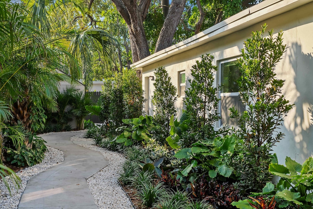 921 Apartment 4 in Fort Lauderdale