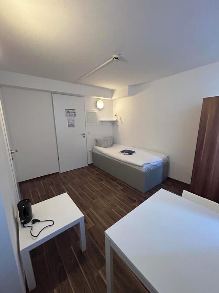 2-Rent Group Hostel Apartments SEN14