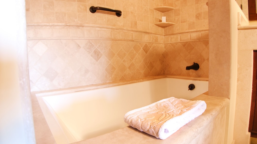 Quivira Los Cabos Condos & Homes - Vacation Rentals