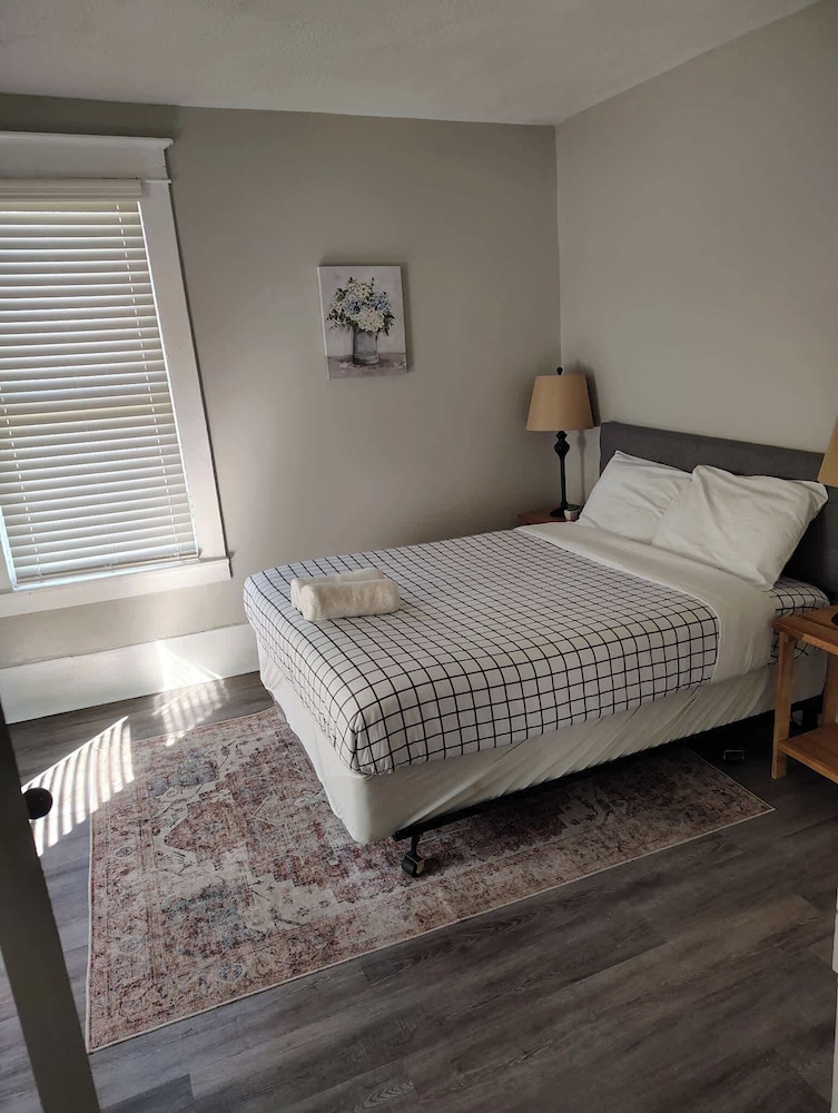 29th Street Ensley Heights Hideaway 1
