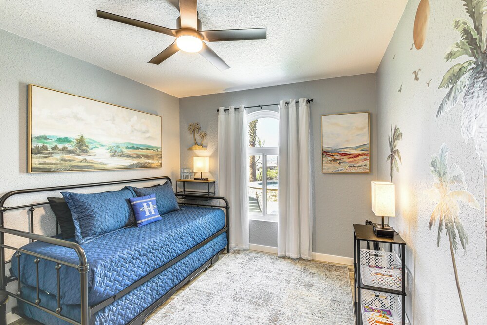 NEW Listing! Gorgeous Poolside Views: Havasu Haven