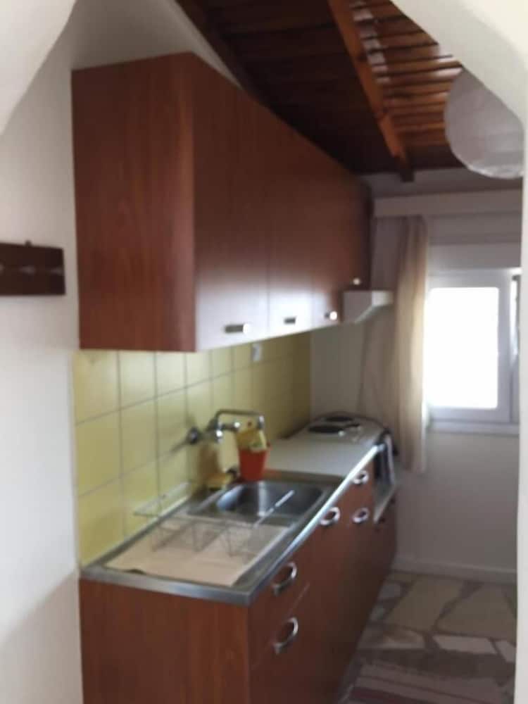 POPY Apartments photo 4