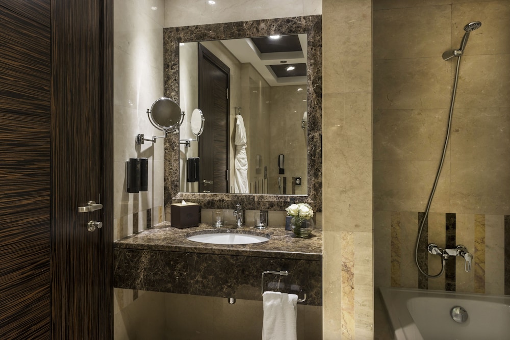 Abu Dhabi Vacations - Jannah Burj Al Sarab - Property Image 17