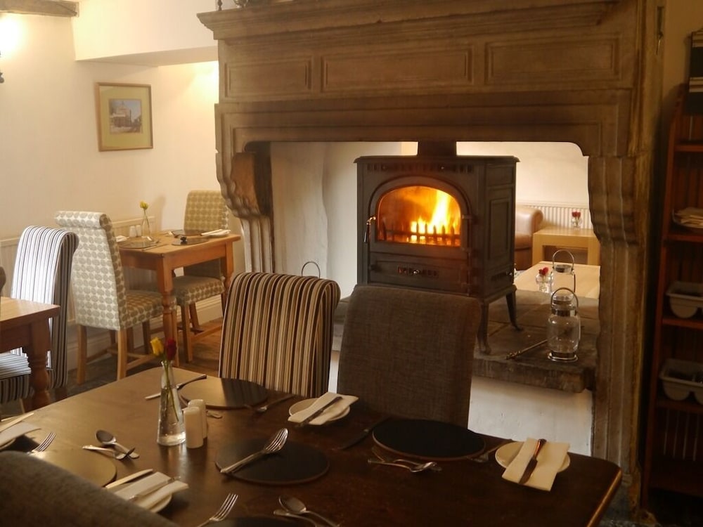 The 3 Millstones Inn