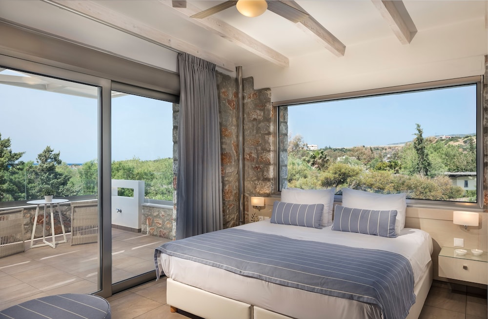 Cedar Bay Beachside Villas