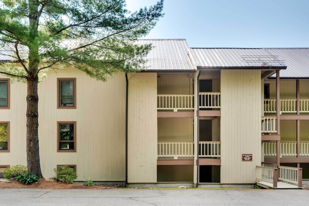 Hotel Riverfront Lincoln Condo w/ Patio + Pool Access! - Image 1