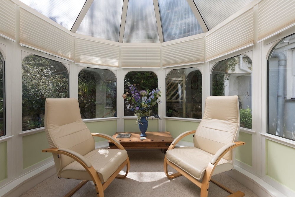 Glenside House