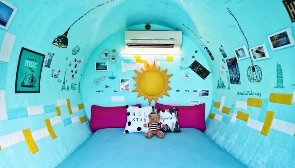 Pipe House Hostel