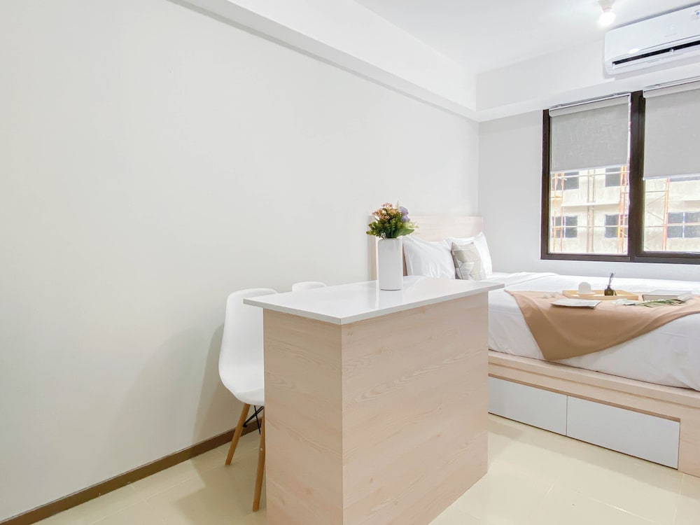 Neat Studio Room Apartment Meikarta