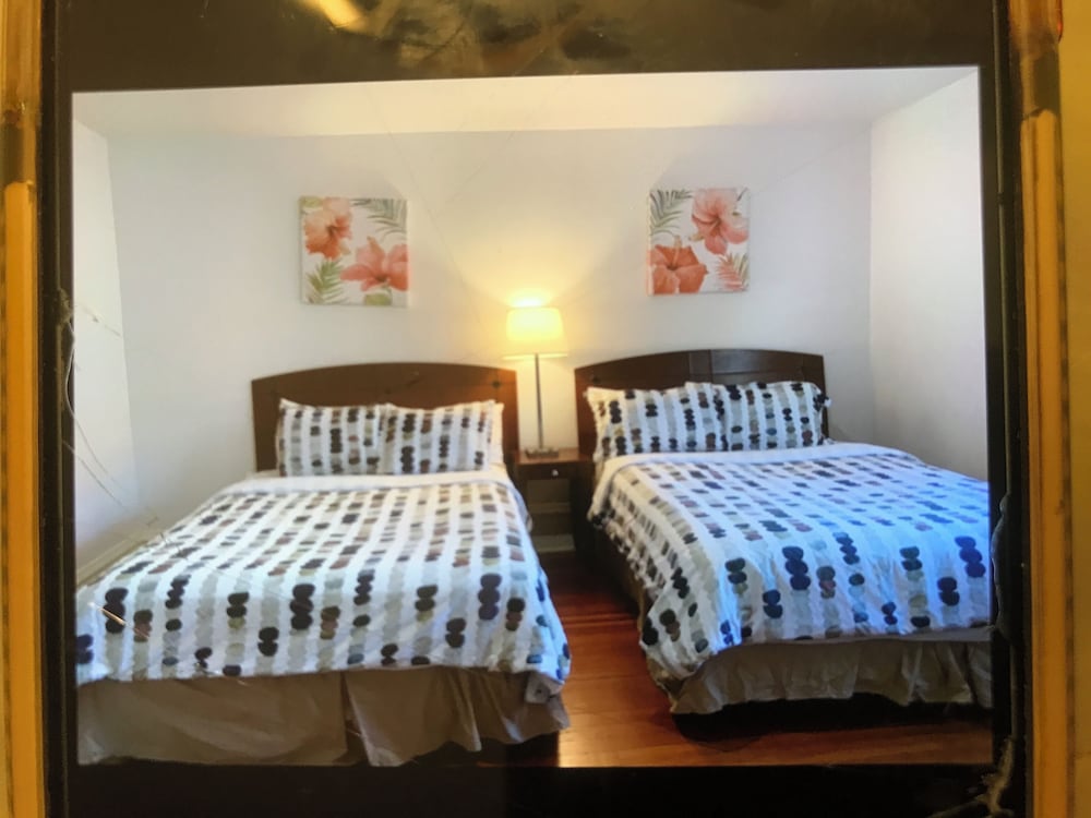 West Broadway guesthouse