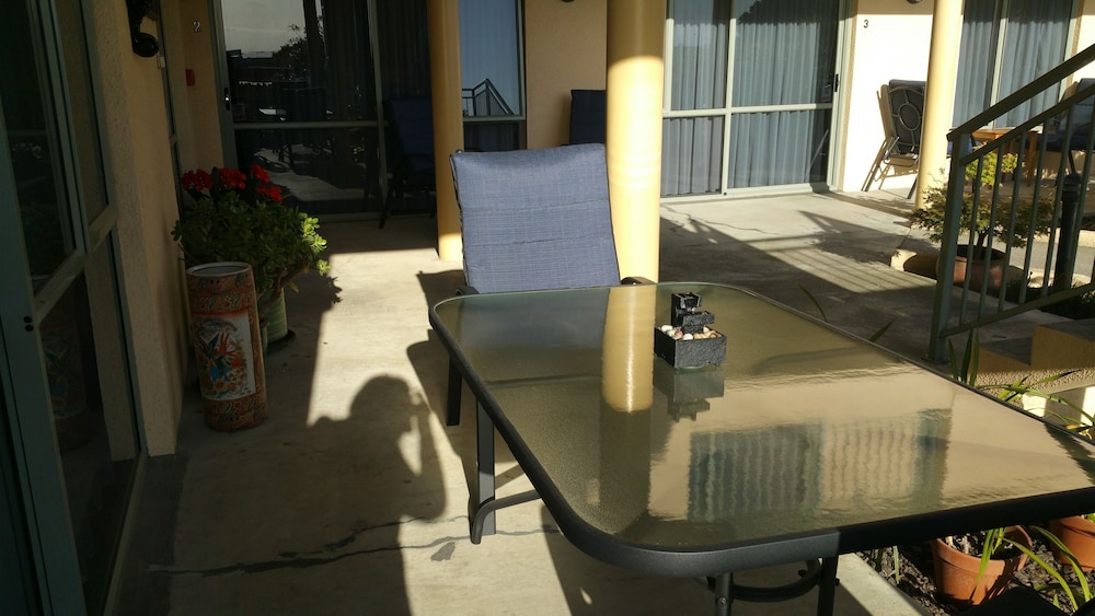 Abelia Motor Lodge view 3