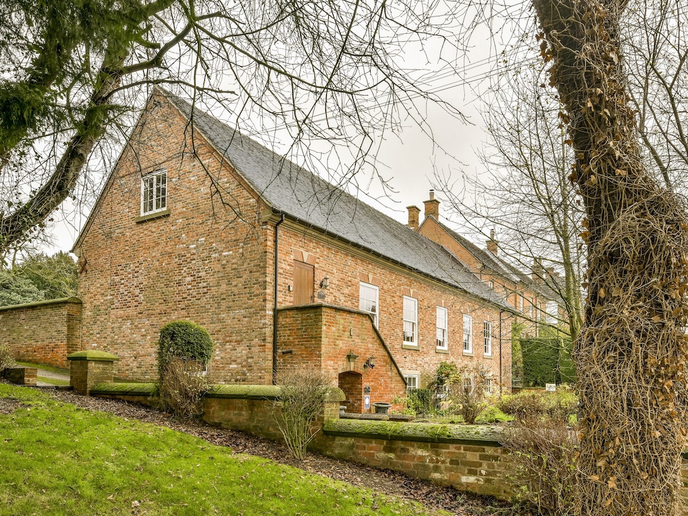 Lady Pond Retreat