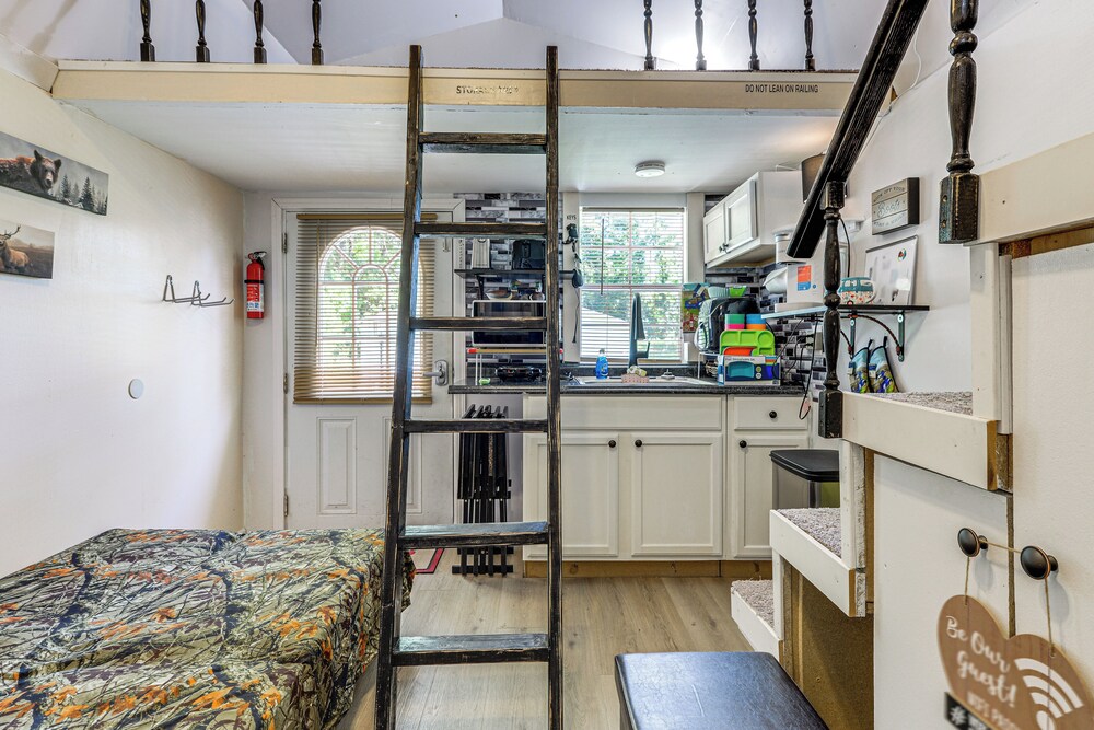 Pet-friendly Raleigh Tiny Home w/ Patio
