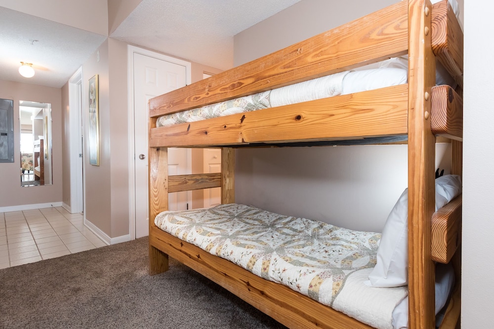 Emerald Twrs West 3004 by Brooks and Shorey Resorts