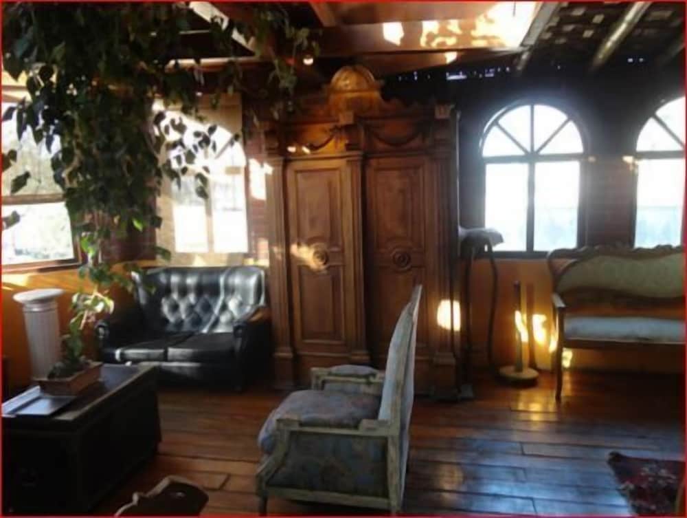 Paris Hostal Boutique