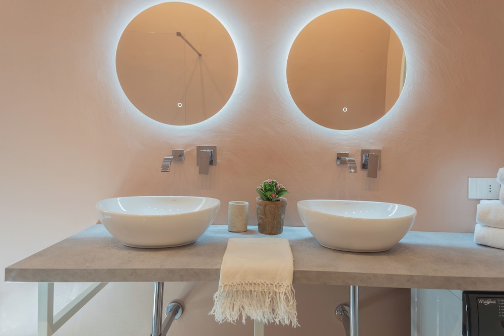 Como Liberty Suites - Garbo by Rent all Como