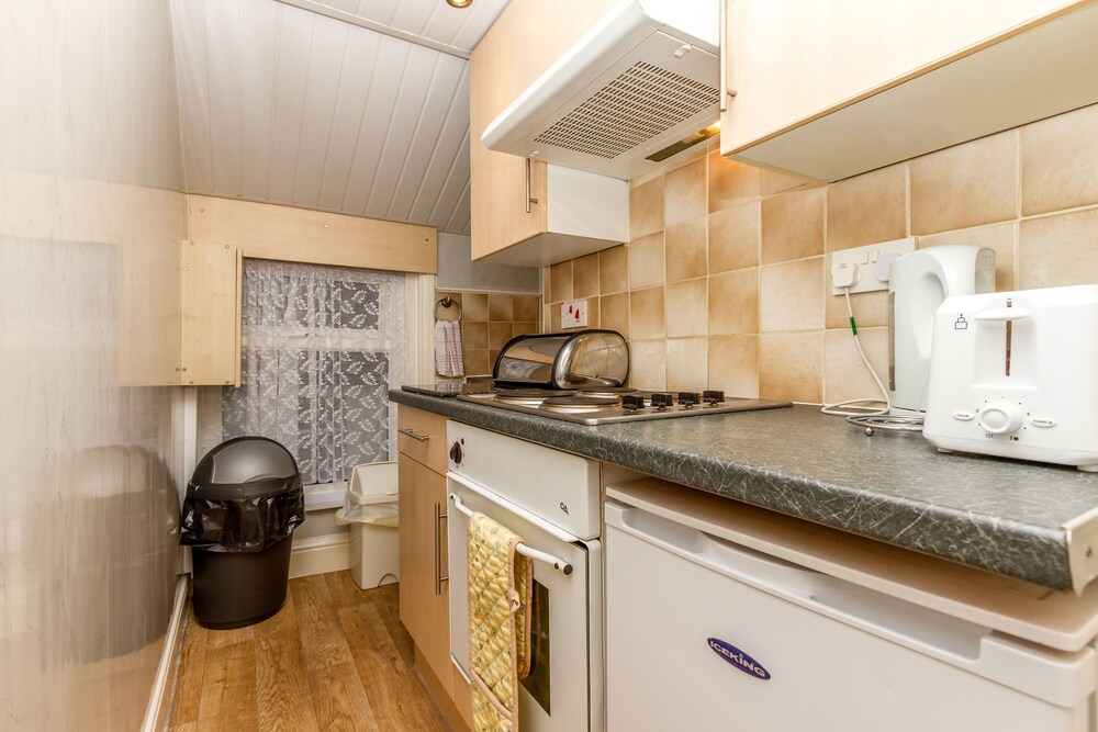 Lynton Apartments