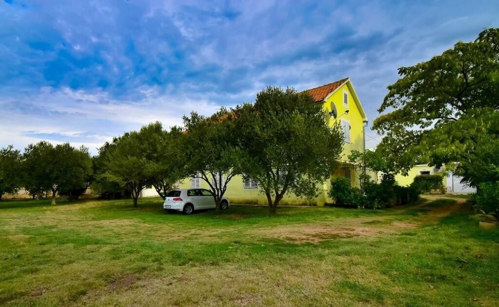Mir - Family Apartments With Garden Terrace - A1 view 2