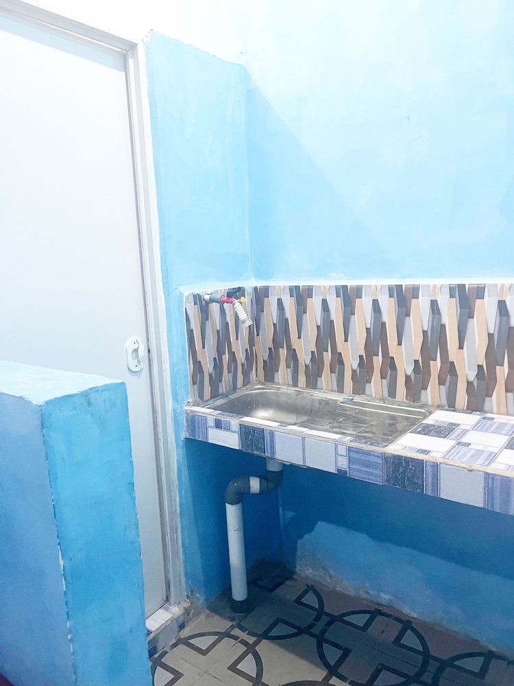 ZELLA KOST & HOMESTAY