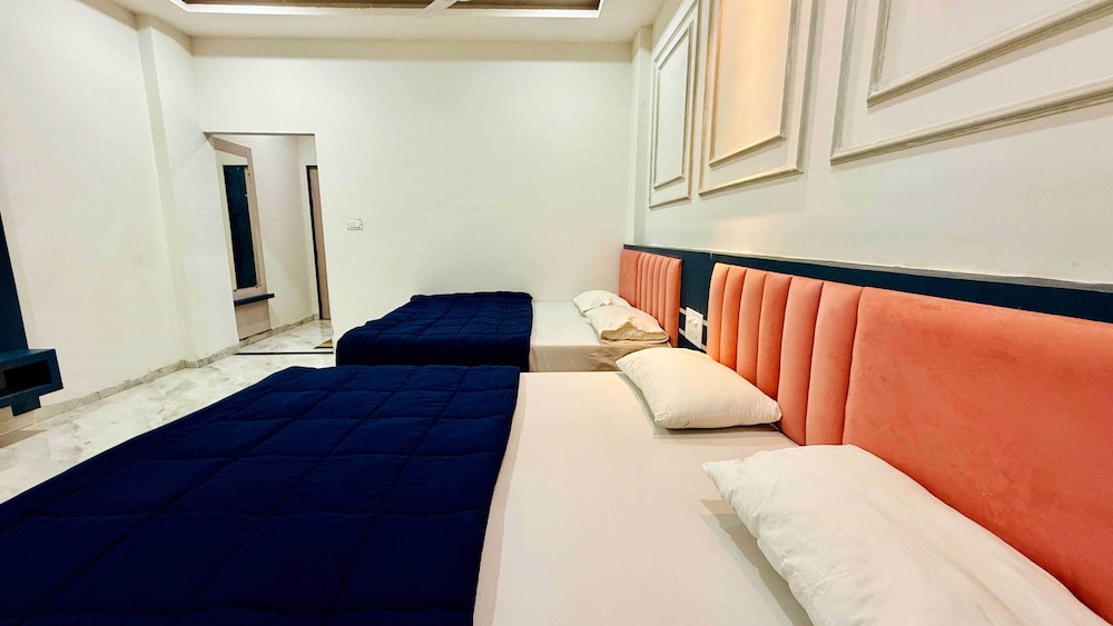Hotel Raj Inn