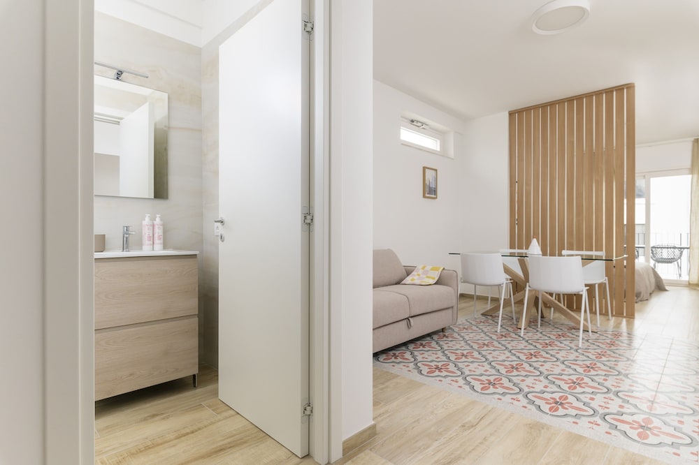 Palazzo Murat - One-bedroom Apartment With Balcony by Wonderful Italy
