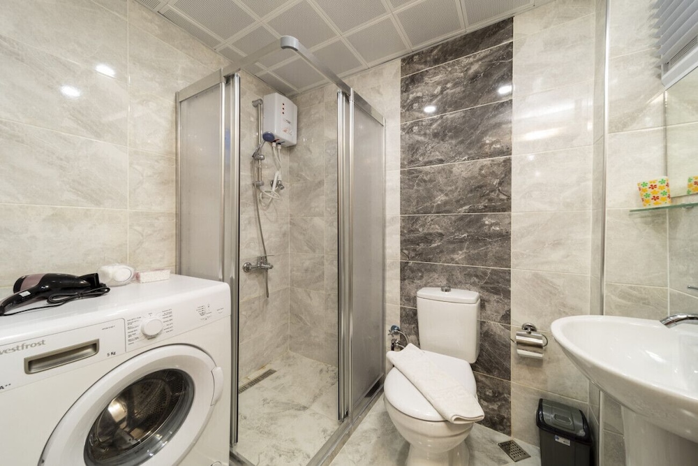 Pleasant Flat With Balcony in Kaleici