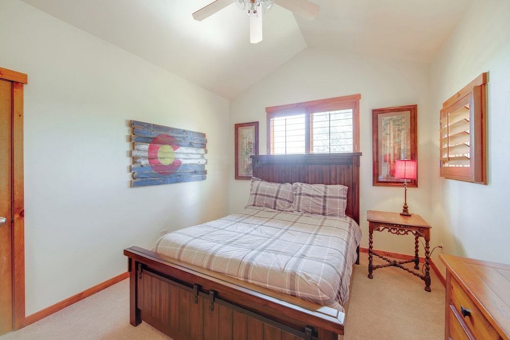 Grand Elk Golf Club On-site: Mtn-view Home w/ Deck