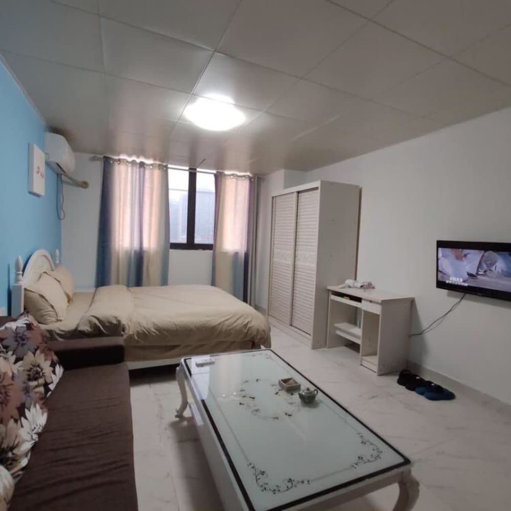 Big White's Home Xincheng Branch view 2