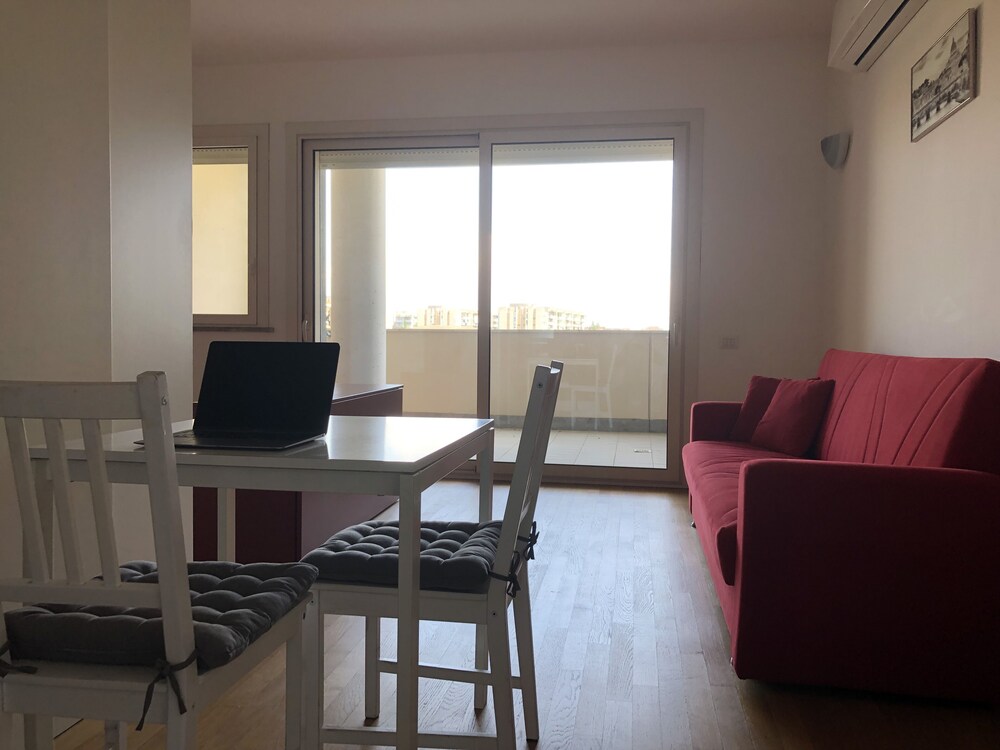 Kamchu Apartments Studio With Terrace Near Metro con Vista