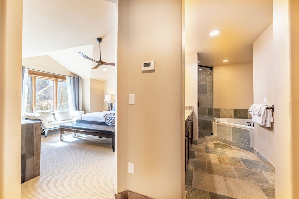 223 Caravelle Drive