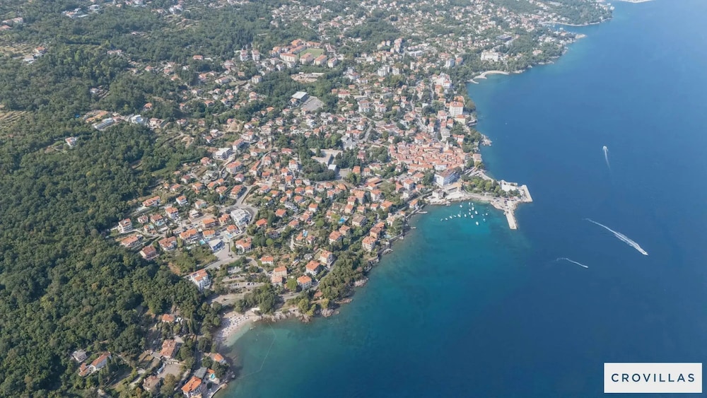 Villa Lauriana Nearby Opatija - Crovillas